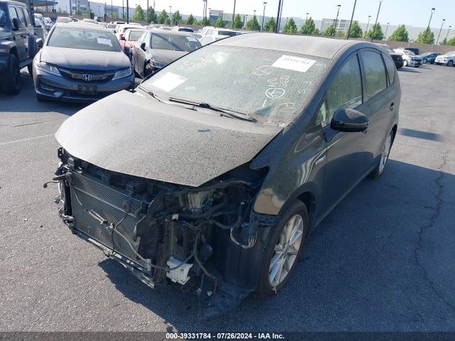Toyota Prius V Five 2014 JTDZN3EUXEJ013135 Image 2