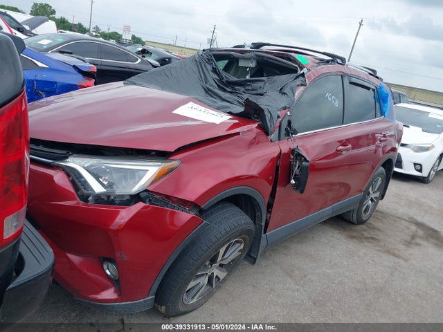 Toyota Rav4 Xle 2018 JTMWFREV1JD131658 Image 2