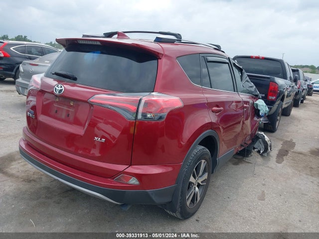 Toyota Rav4 Xle 2018 JTMWFREV1JD131658 Image 4