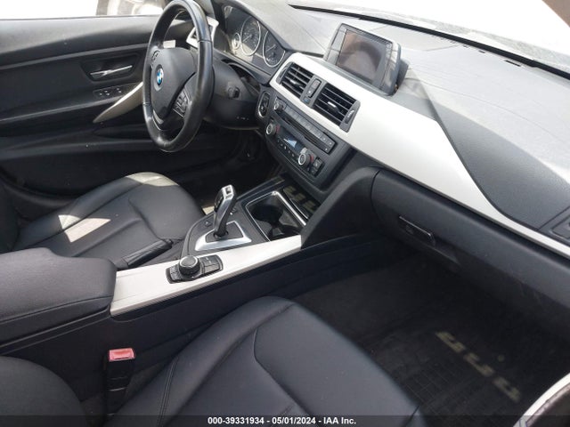 WBA3C3G52ENR25703 BMW 320i Xdrive