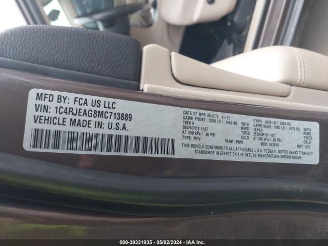 1C4RJEAG8MC713889 Jeep Grand Cherokee Laredo E 4x2