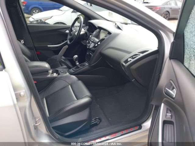 1FADP3L9XEL142490 Ford FOCUS ST
