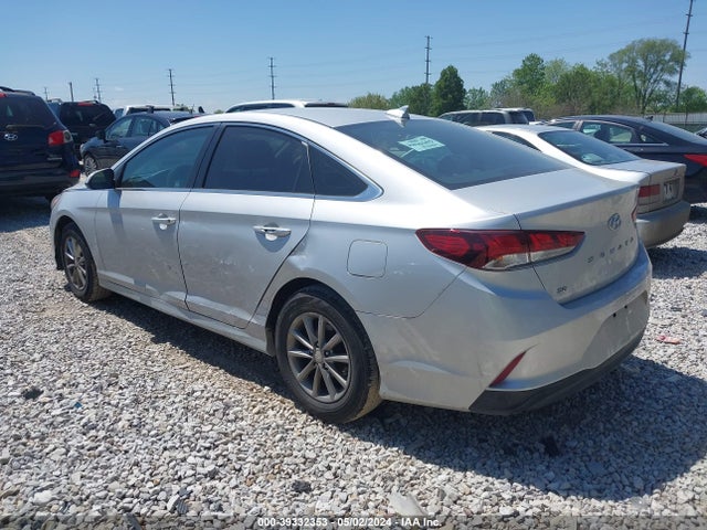 Hyundai SONATA SE 2018 5NPE24AF0JH681713 Image 3