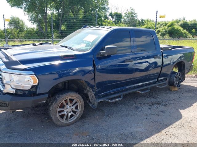 3C6UR5CL1NG222261 RAM 2500 Tradesman  4x4 6'4 Box