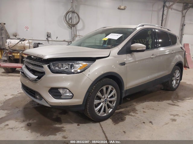 Ford Escape Titanium 2018 1FMCU9J96JUB81050 Image 2