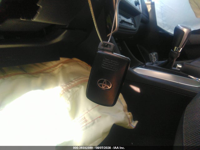5YFBURHE3HP576796 Toyota COROLLA SE
