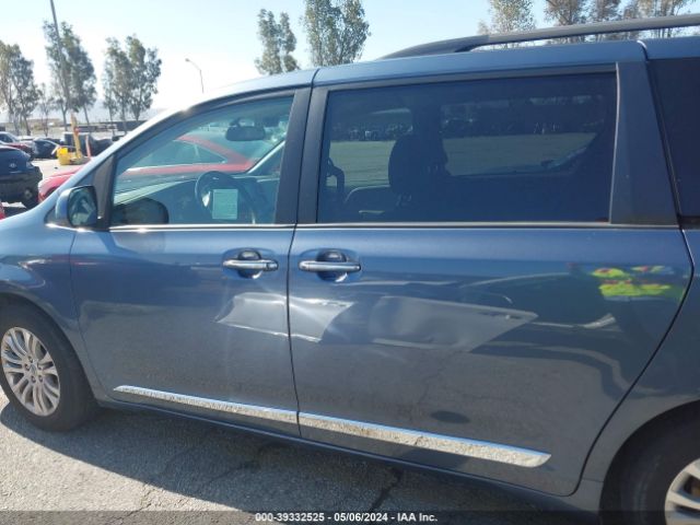 5TDYK3DC8FS635590 Toyota Sienna Xle Premium 8 Passenger