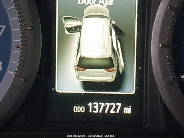 5TDYK3DC8FS635590 Toyota Sienna Xle Premium 8 Passenger