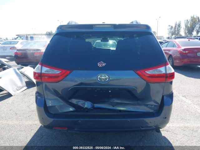 5TDYK3DC8FS635590 Toyota Sienna Xle Premium 8 Passenger