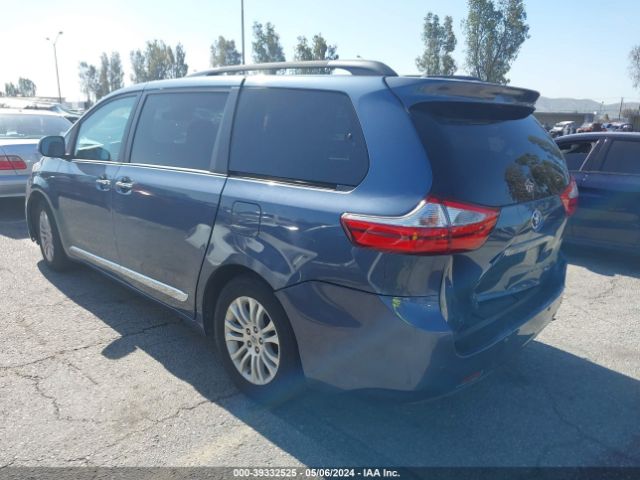 5TDYK3DC8FS635590 Toyota Sienna Xle Premium 8 Passenger