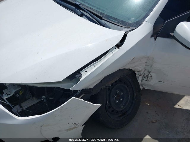 Toyota COROLLA LE 2018 2T1BURHE1JC052407 Image 18