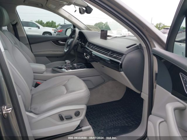 WA1VAAF76JD018715 Audi Q7 3.0t Premium