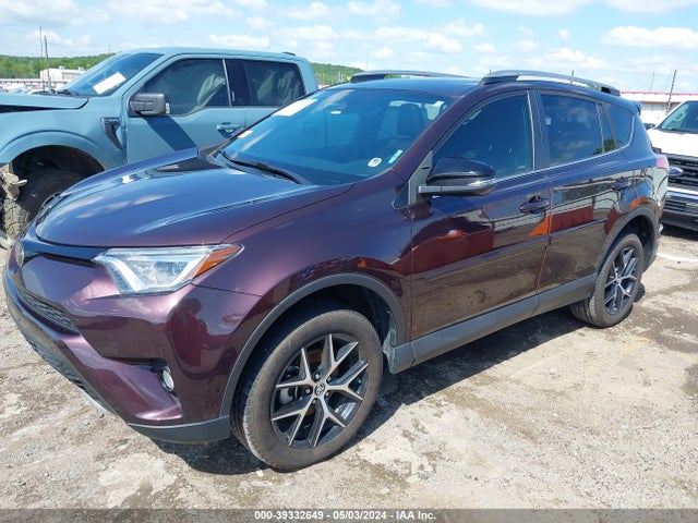 Toyota RAV4 SE 2018 2T3NFREV9JW457688 Image 2
