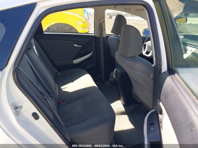 Toyota Prius Two 2014 JTDKN3DU9E0387051 Image 8