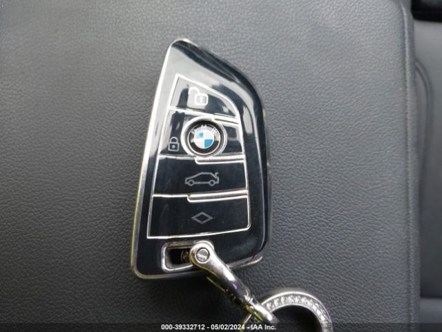 WBA5R1C57KAK10033 BMW 330I