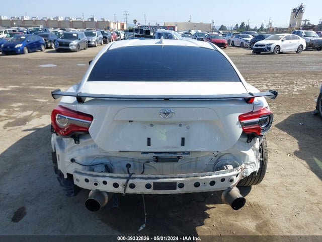 Toyota 86 GT 2018 JF1ZNAE16J8700954 Image 17