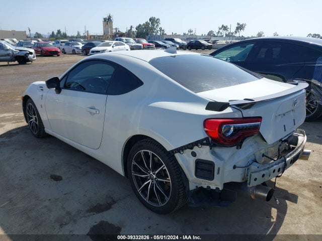 Toyota 86 GT 2018 JF1ZNAE16J8700954 Image 3