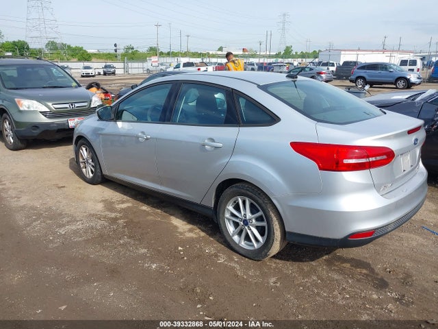 Ford FOCUS SE 2016 1FADP3F25GL251554 Image 3