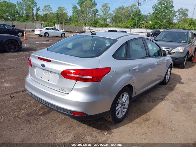 Ford FOCUS SE 2016 1FADP3F25GL251554 Image 4