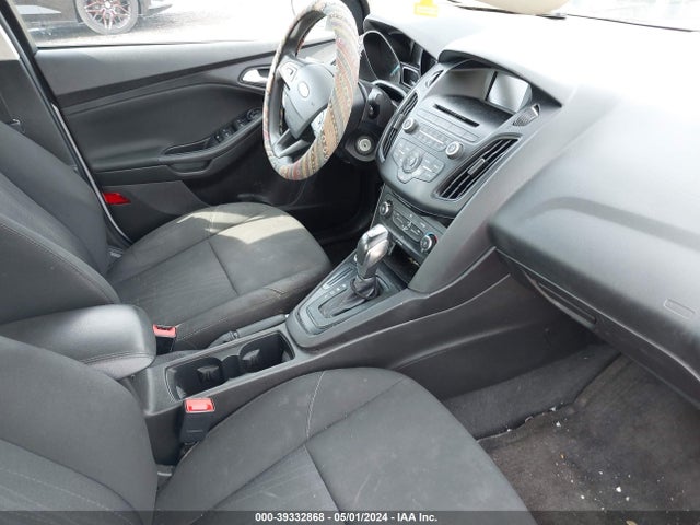 Ford FOCUS SE 2016 1FADP3F25GL251554 Image 5