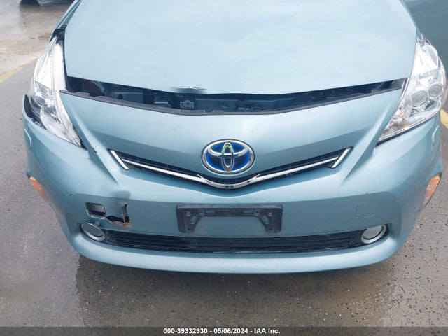 Toyota Prius V Five 2014 JTDZN3EU8EJ010606 Image 18