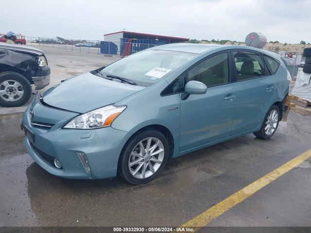 Toyota Prius V Five 2014 JTDZN3EU8EJ010606 Image 2