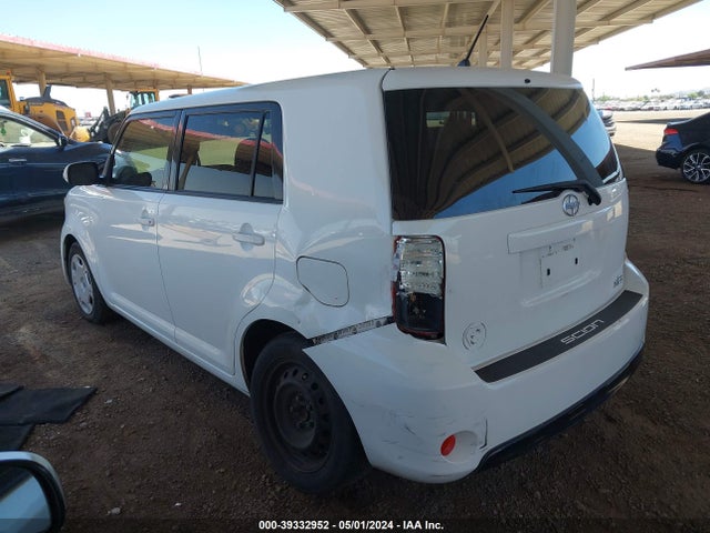 Scion XB 2014 JTLZE4FEXEJ058786 Image 3