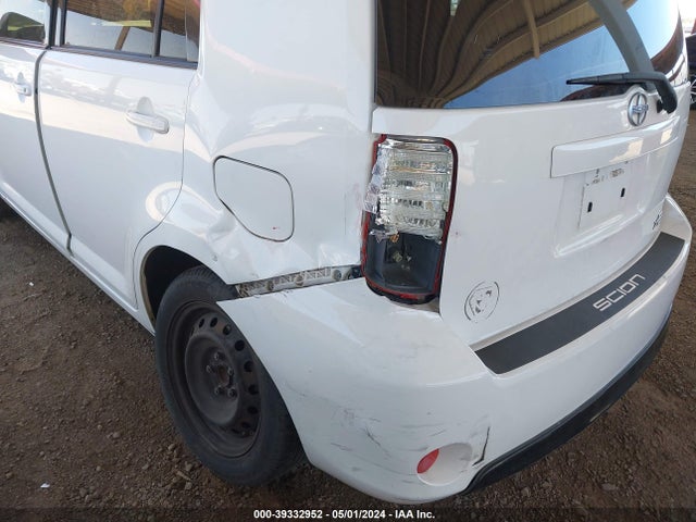 Scion XB 2014 JTLZE4FEXEJ058786 Image 6