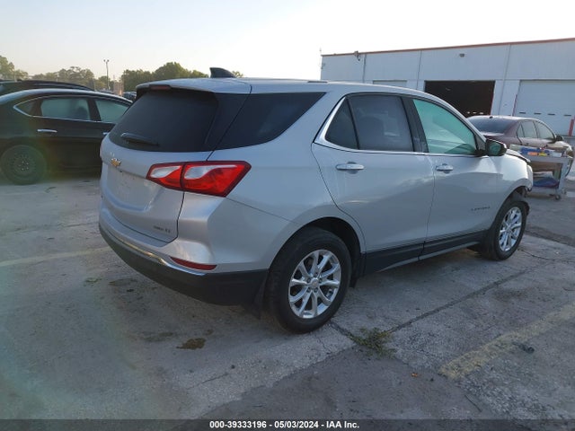 Chevrolet EQUINOX LT 2018 2GNAXSEV3J6123453 Image 4
