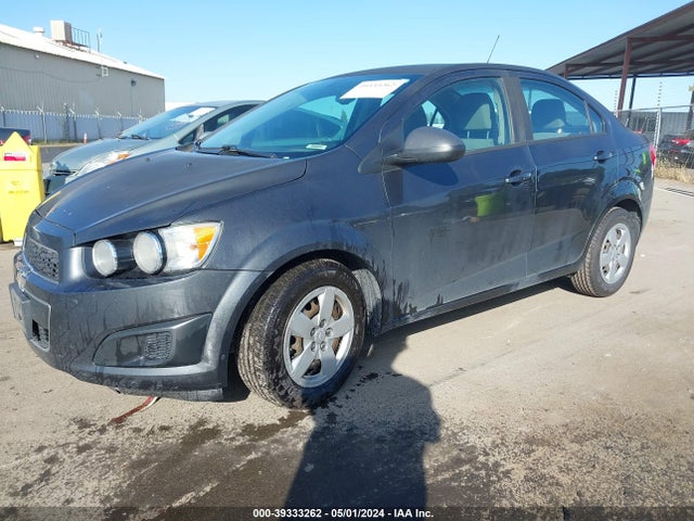 Chevrolet Sonic Ls Auto 2016 1G1JA5SG7G4183756 Image 2