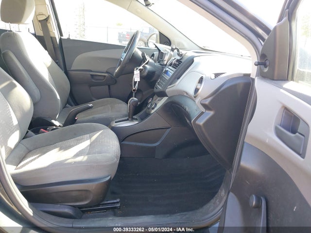 Chevrolet Sonic Ls Auto 2016 1G1JA5SG7G4183756 Image 5
