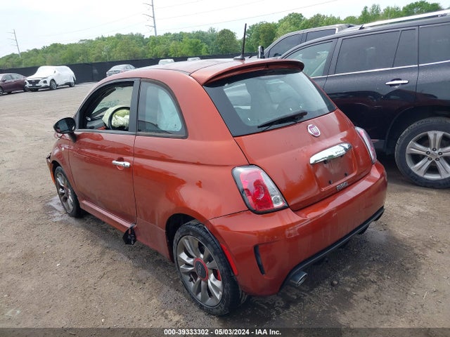2015 FIAT 500 3C3CFFHH9FT642953 Photo 2