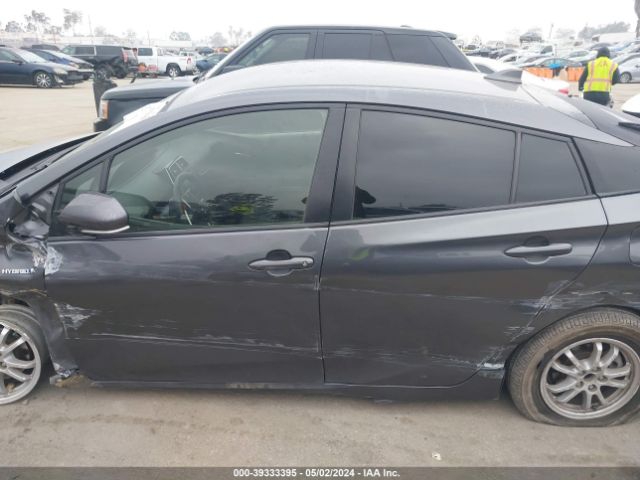 JTDKBRFU8H3050995 Toyota Prius