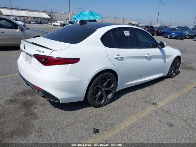 ZARFAMBNXK7604727 Alfa Romeo Giulia Ti Sport Rwd