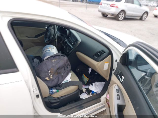 KNAGM4AD6E5072100 KIA Optima Hybrid Lx
