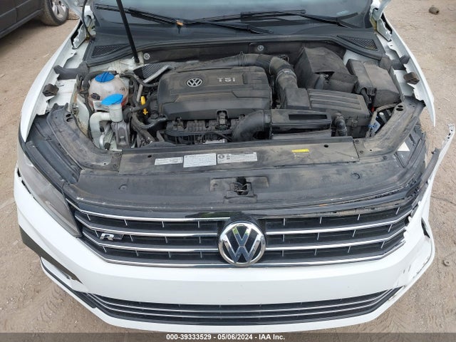 1VWAT7A32GC066326 Volkswagen Passat 1.8t R-line