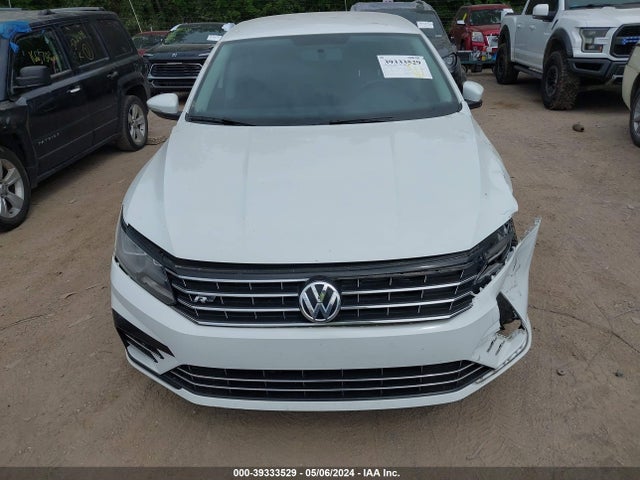 1VWAT7A32GC066326 Volkswagen Passat 1.8t R-line