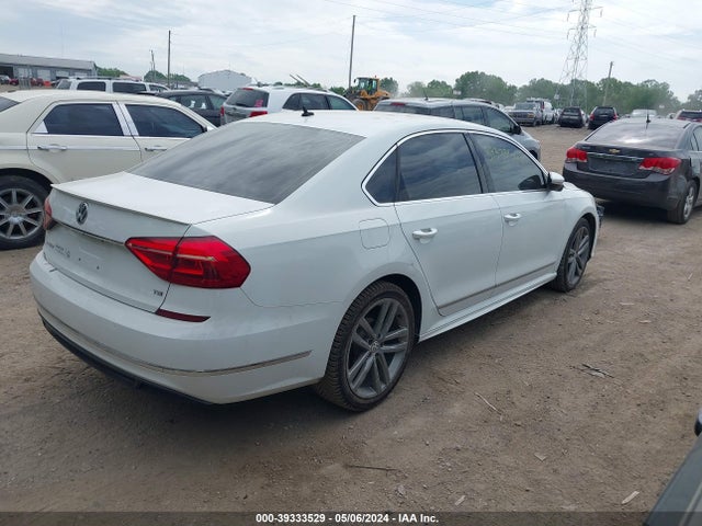 1VWAT7A32GC066326 Volkswagen Passat 1.8t R-line