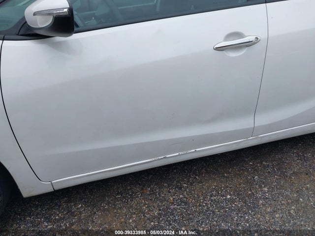 KIA FORTE LX 2017 KNAFK5A8XH5673623 Image 12