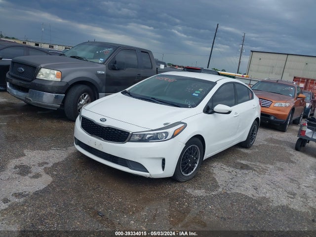 KIA FORTE LX 2017 3KPFK4A79HE079212 Image 2