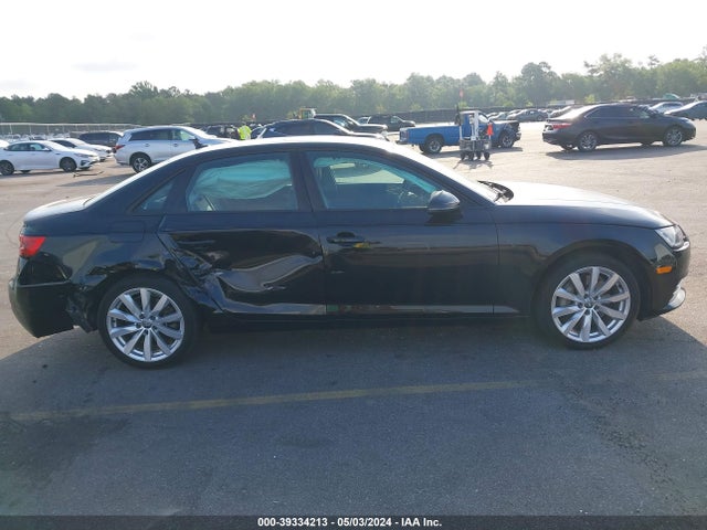 WAUGNAF41HN023928 Audi A4 2.0t Premium