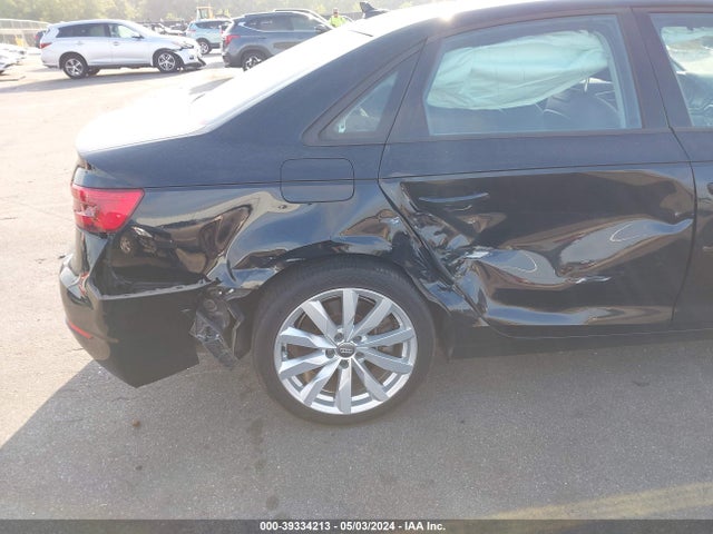 WAUGNAF41HN023928 Audi A4 2.0t Premium