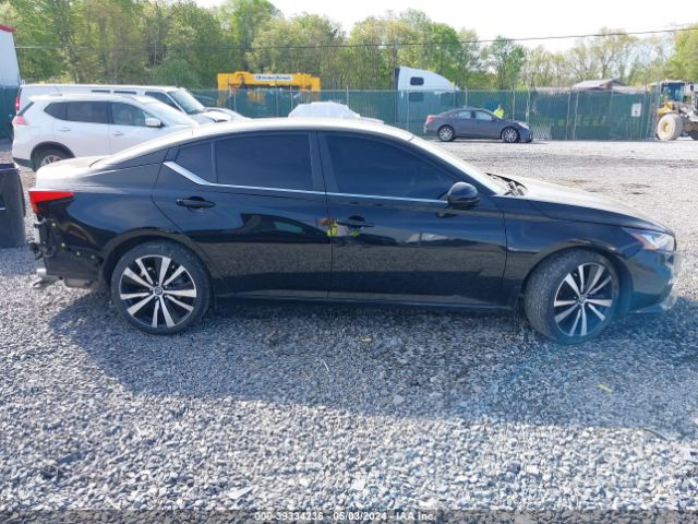 1N4BL4CW7NN373091 Nissan Altima Sr Intelligent Awd