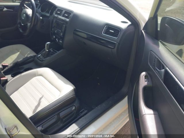 3VWD17AJ0FM345661 Volkswagen Jetta 1.8t Sport