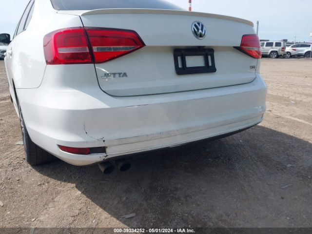 3VWD17AJ0FM345661 Volkswagen Jetta 1.8t Sport