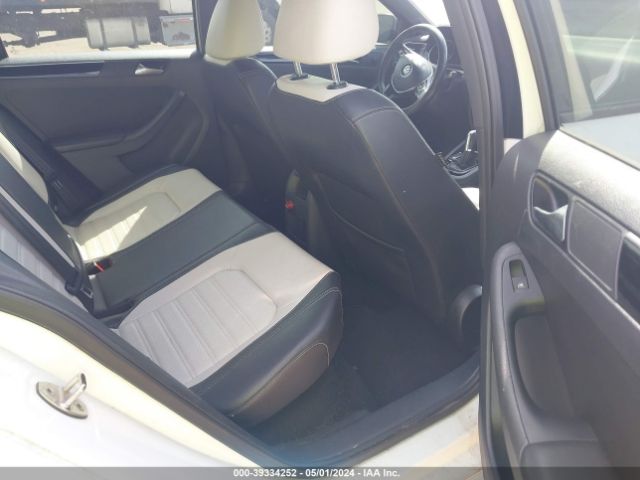 3VWD17AJ0FM345661 Volkswagen Jetta 1.8t Sport