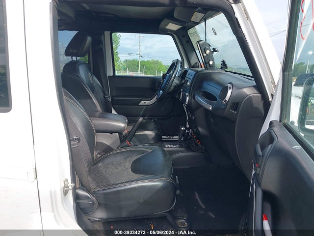 1C4HJWDG5EL196601 Jeep Wrangler Unlimited Freedom Edition