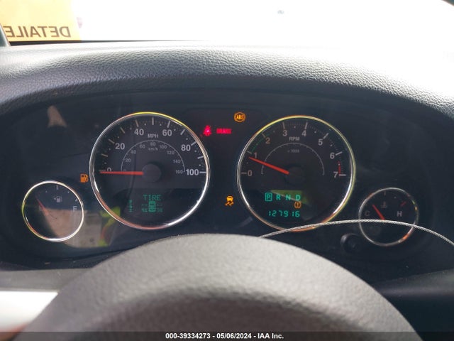 1C4HJWDG5EL196601 Jeep Wrangler Unlimited Freedom Edition