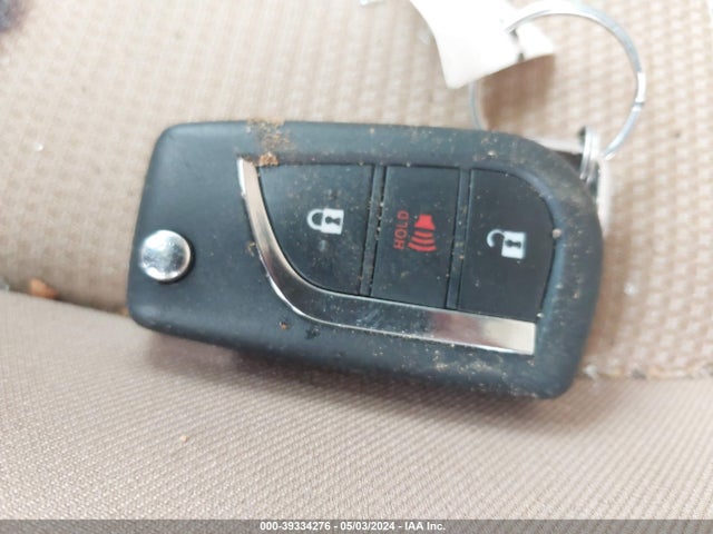 Toyota RAV4 LE 2019 JTMH1RFV5KJ003335 Image 11