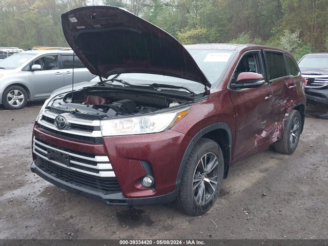 Toyota Highlander Le Plus 2017 5TDBZRFHXHS415173 Image 2
